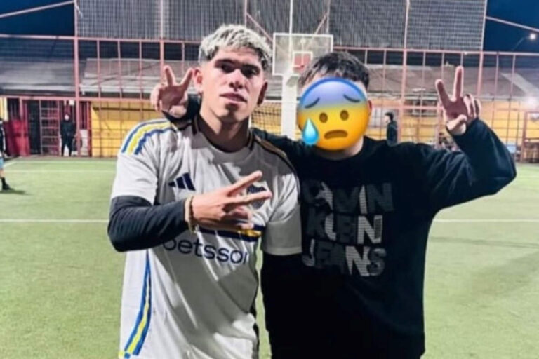 Guiño a Boca?: Carlos Palacios jugó un picadito en Chile con la camiseta de Boca