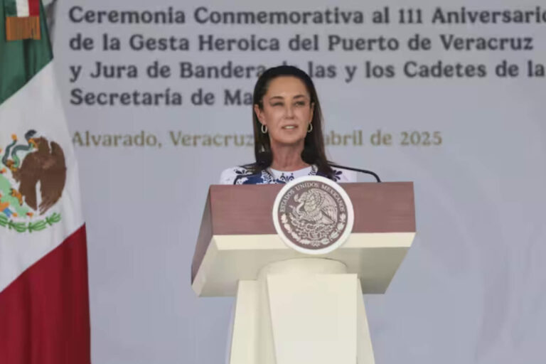 Sheinbaum llama traidores a mexicanos pero contrata médicos cubanos