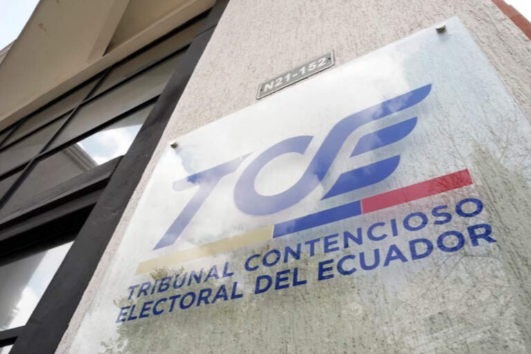 La denuncia de Iza expuso las tensiones políticas tras el avance de Daniel Noboa