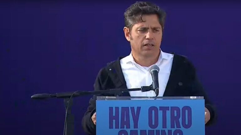 Axel Kicillof lanzó el «Movimiento Derecho al Futuro» y apuntó contra Javier Milei