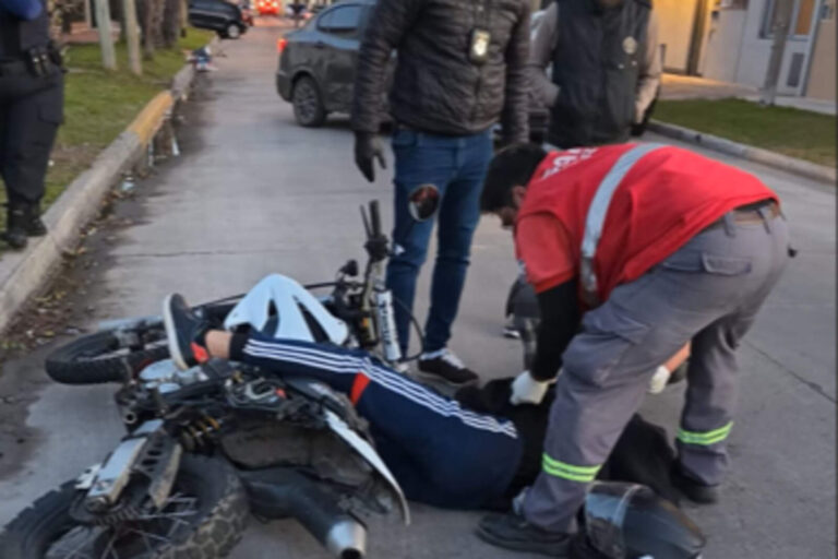 Un policía de la Ciudad mató a un motochorro que intentó asaltarlo a los tiros