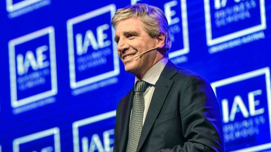 El Gobierno, con el termómetro en el dólar: desde el comprá, campeón de Caputo subió $40