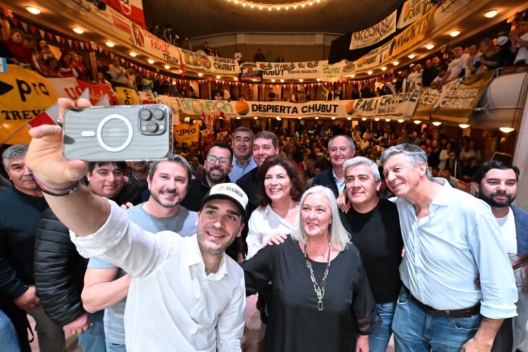 Nacho Torres lanzó el frente Despierta Chubut