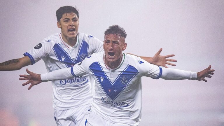 En la noche de la niebla, Vélez tuvo luz propia y es el campeón de la Supercopa Internacional