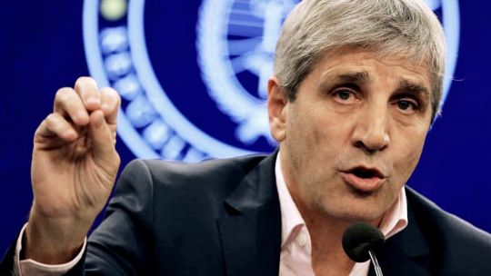 Deuda en pesos: Caputo enfrenta vencimientos por $30 billones en agosto tras la «crisis de las tasas»