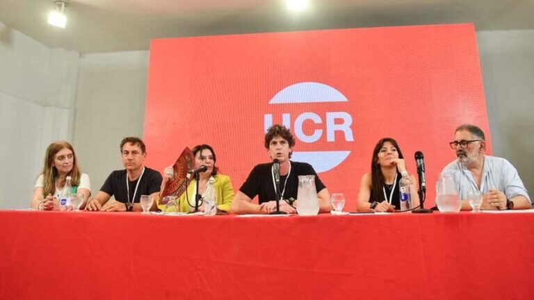 La UCR analiza escenarios en la Ciudad: reflotar Juntos por el Cambio o un frente de centro «a la bonaerense»