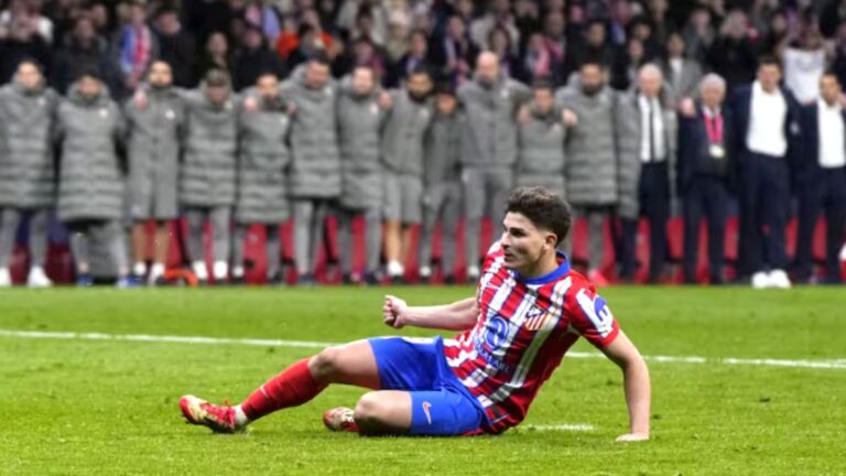 Ni entre los mejores 30: Julián Álvarez se quedó afuera del Balón de Oro 2025