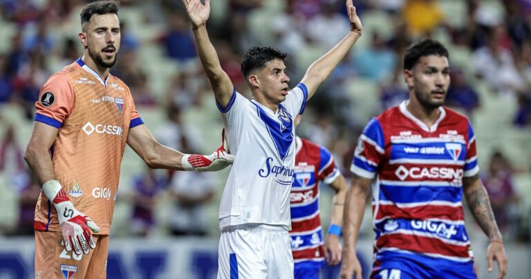 Vélez sufrió, tuvo sus chances y se llevó un empate ante Fortaleza en Brasil que lo ilusiona en la Copa Libertadores
