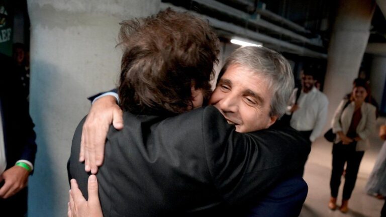 Milei elogió a Caputo tras el dato de inflación: «El mejor ministro de Economía de la historia»