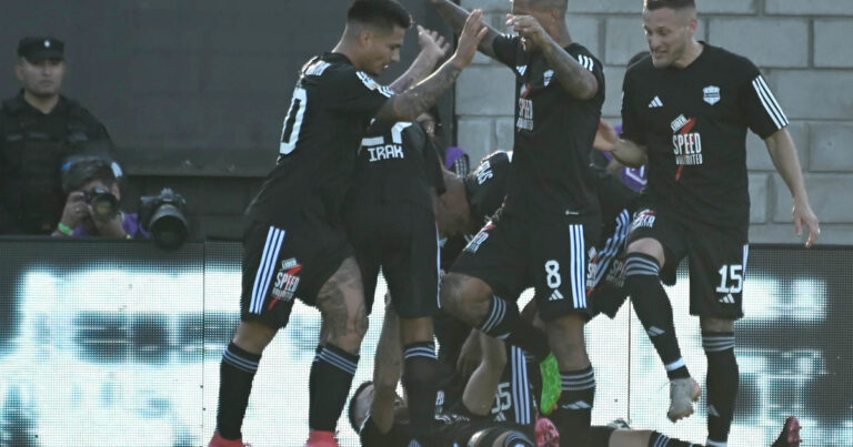 La disciplina de Riestra y las claves de los 22 partidos invicto como local