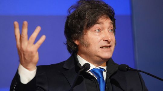 Javier Milei hablará en la Bolsa de Comercio de Rosario, donde lo esperan movilizaciones