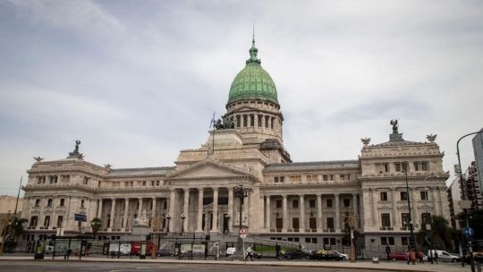 El Gobierno encadena tropiezos en el Congreso y pierde poder a manos de sectores que antes lo apoyaban