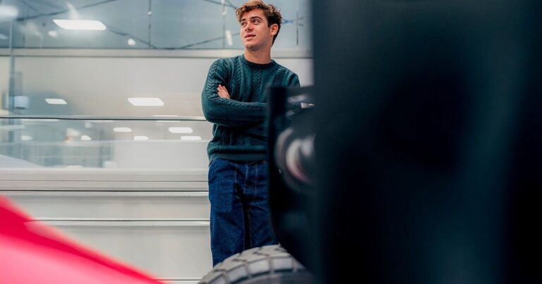Qué hizo Franco Colapinto en el regreso al trabajo para la vuelta de la Fórmula 1 este fin de semana