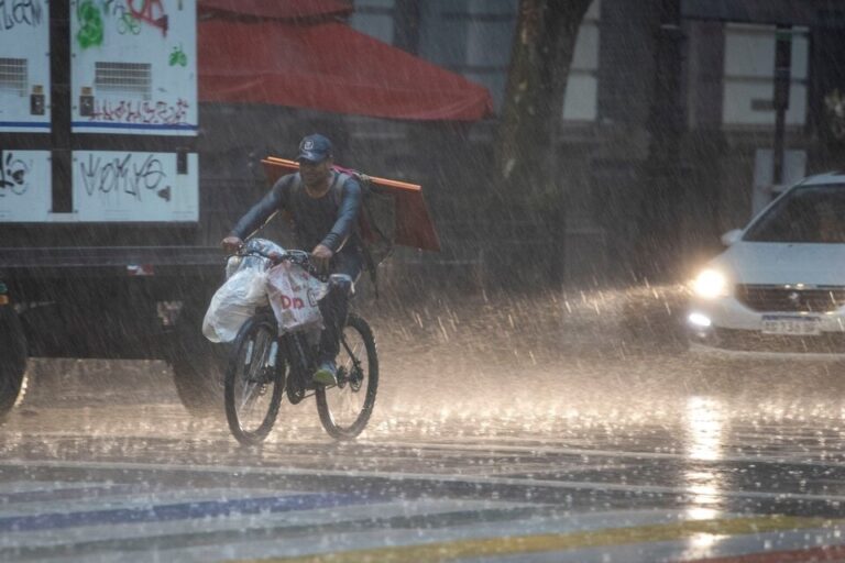 Tormenta de Santa Rosa: inundaciones, evacuados y destrozos
