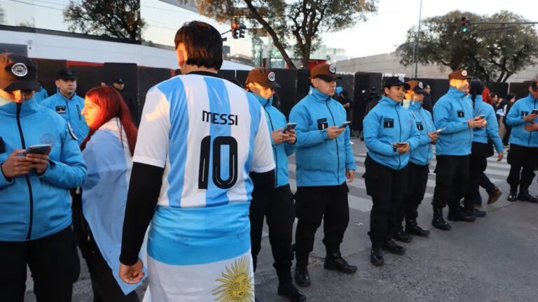 Argentina vs. Venezuela: siete deudores alimentarios no pudieron ingresar al estadio