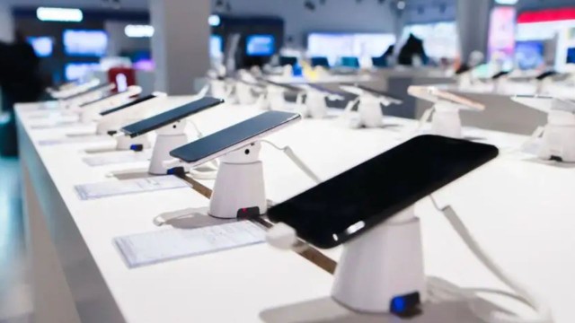 Opotunidad: esta tienda oficial lanza una promo de celulares baratos con más del 50% de descuento