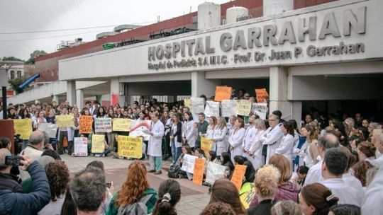 El Gobierno anunció aumentos para los trabajadores del Garrahan