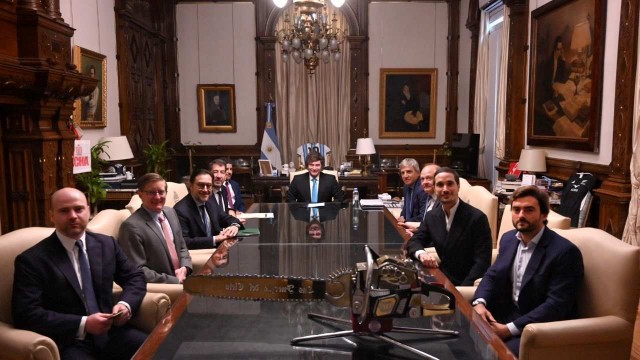 Un gigante del GNL evalúa invertir en Argentina y se reunió con Milei en Casa Rosada