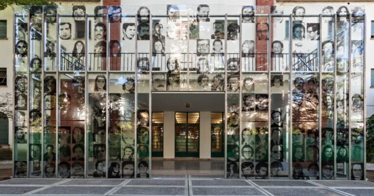 El Gobierno apura el retiro de la Subsecretaría de DDHH de la ex ESMA en medio del aniversario del último golpe militar