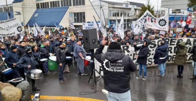 Tierra del Fuego. Quiebra en Aires del Sur y toma obrera