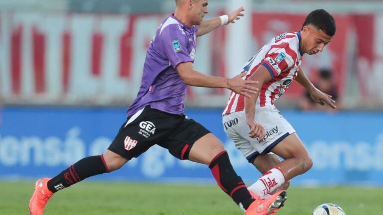 Unión venció 2-1 a Instituto en Córdoba y se trepó al tercer puesto