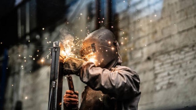 Informe muestra la posición de Argentina entre los países con peor desempeño industrial